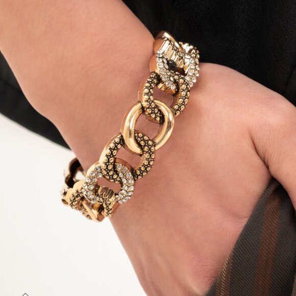 paparazzi Jewelry - Bracelet - Assertive Austerity - Gold